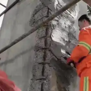 雨湖梁板柱楼梯空洞蜂窝剥落露筋等表面破损修补用高强聚合物修补砂浆